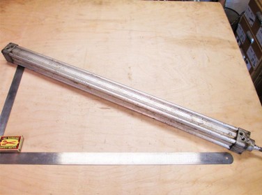 J037 - SLEVA - Vzduchový válec Al