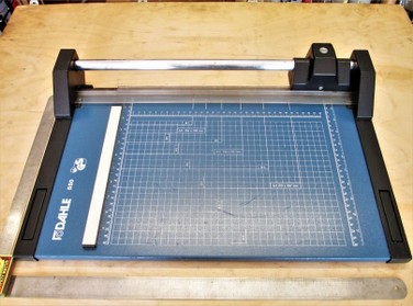 R010 - Řezačka na papír DAHLE 550