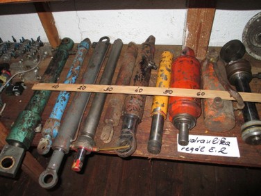 I003 - Hydraulika - regál č. 2