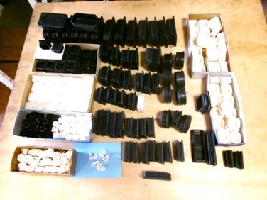 R058 - Záslepky plastové