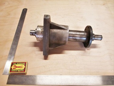 Y007 - SLEVA - Vřeteno ze sekačky